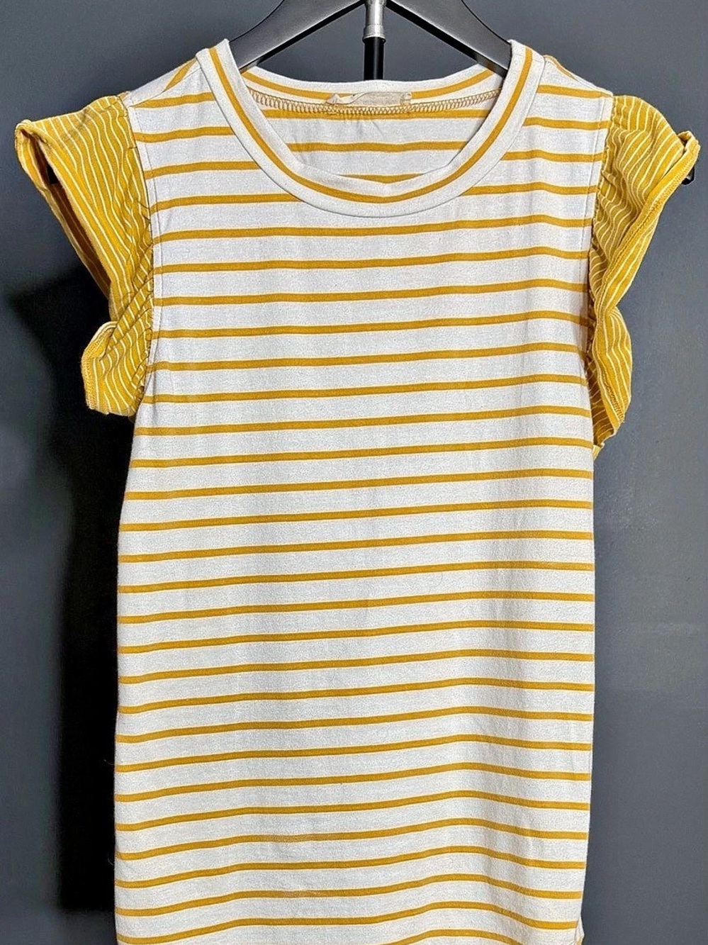 Doe and Rae Striped Ruffle Sleeve Top in Yellow & White Size Small